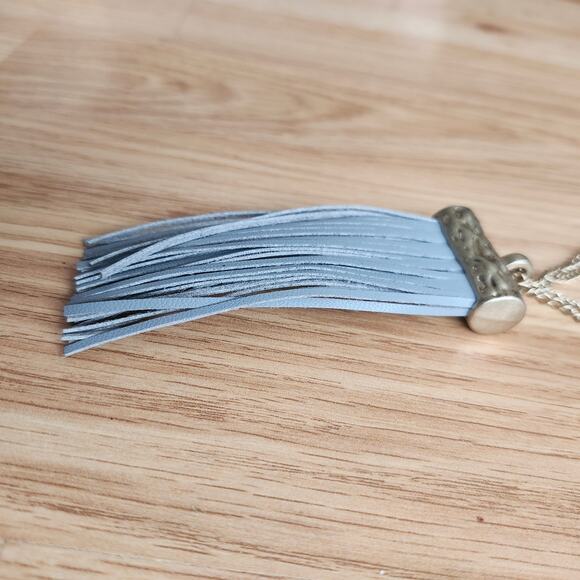 Plunder Gold Tone Multi Strand Gray Tassel Statement Layered Boho Necklace 19in - Picture 8 of 8